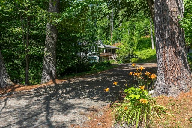 112 Robin Hill Road, Townshend, VT 05353