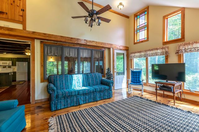 112 Robin Hill Road, Townshend, VT 05353