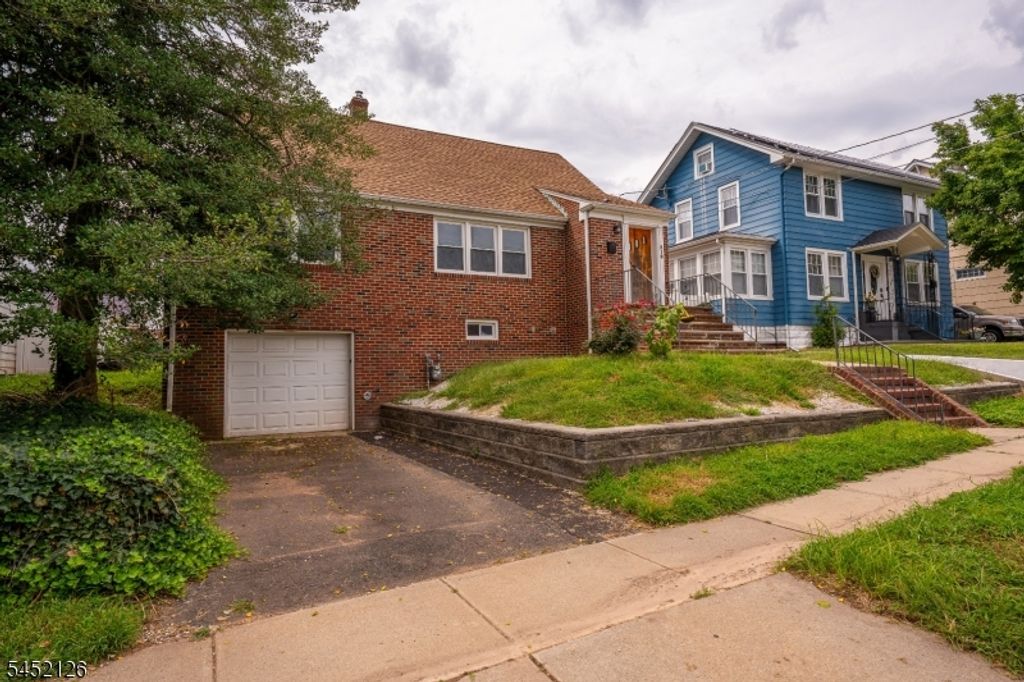 518 Thompson Ave, Roselle Boro, NJ 07203 — photo 2