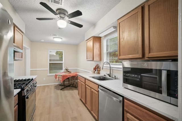 14004 S Poplar Street, Glenpool, OK 74033