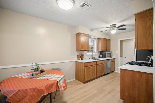 14004 S Poplar Street, Glenpool, OK 74033