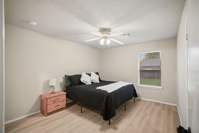 14004 S Poplar Street, Glenpool, OK 74033