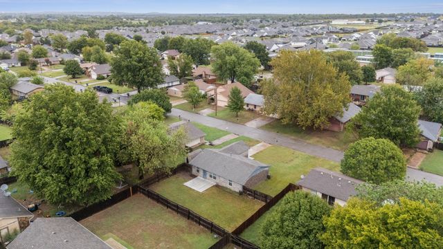 14004 S Poplar Street, Glenpool, OK 74033