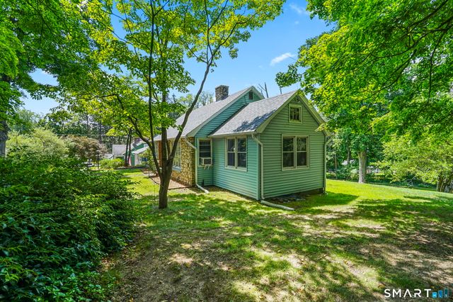 27 Bevin Boulevard, East Hampton, CT 06424