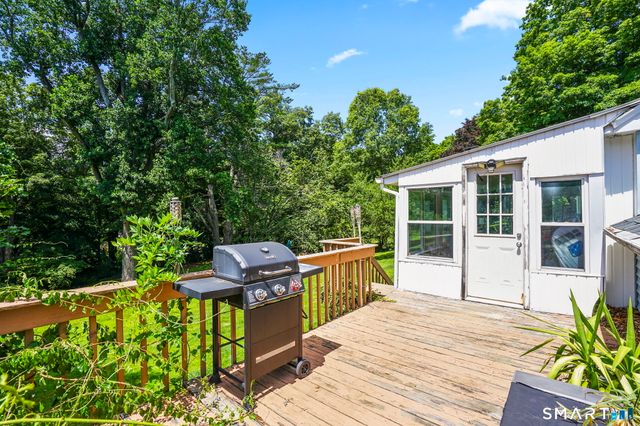 27 Bevin Boulevard, East Hampton, CT 06424