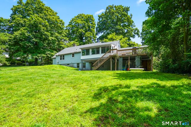 27 Bevin Boulevard, East Hampton, CT 06424
