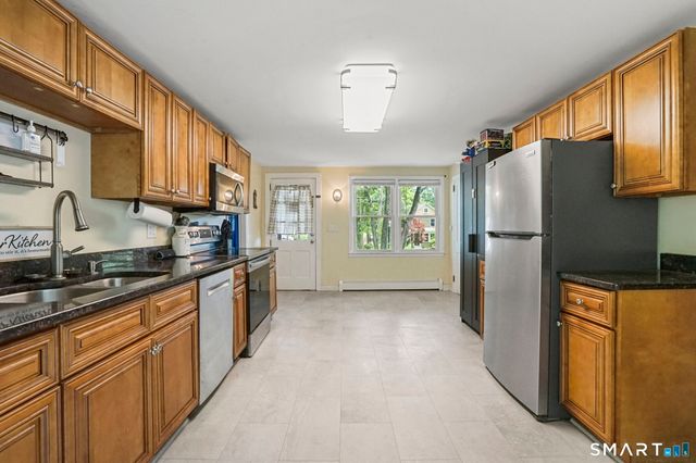 27 Bevin Boulevard, East Hampton, CT 06424