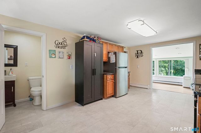27 Bevin Boulevard, East Hampton, CT 06424