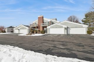 8226 Cinnamon Lane H-4-D, Fox Lake, IL 60020