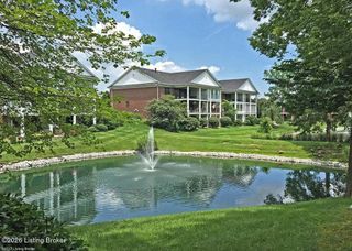 1277 Parkway Gardens Ct 211-C, Louisville, KY 40217