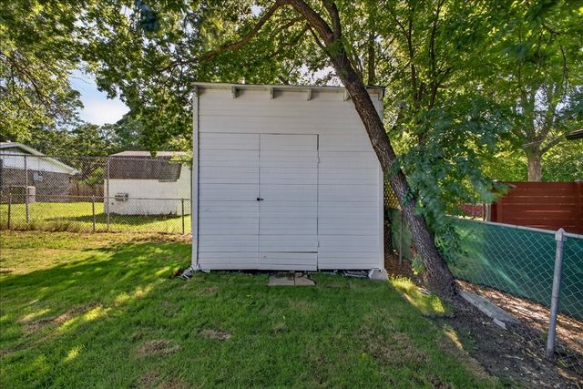 512 Mirike Drive, White Settlement, TX 76108