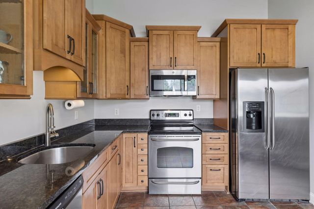 13404 Arthur Street W, Minnetonka, MN 55305