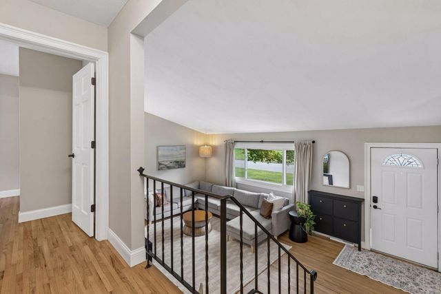 13404 Arthur Street W, Minnetonka, MN 55305