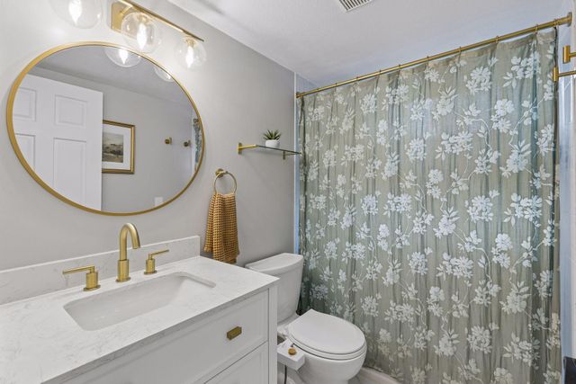 13404 Arthur Street W, Minnetonka, MN 55305