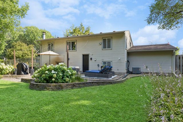 13404 Arthur Street W, Minnetonka, MN 55305