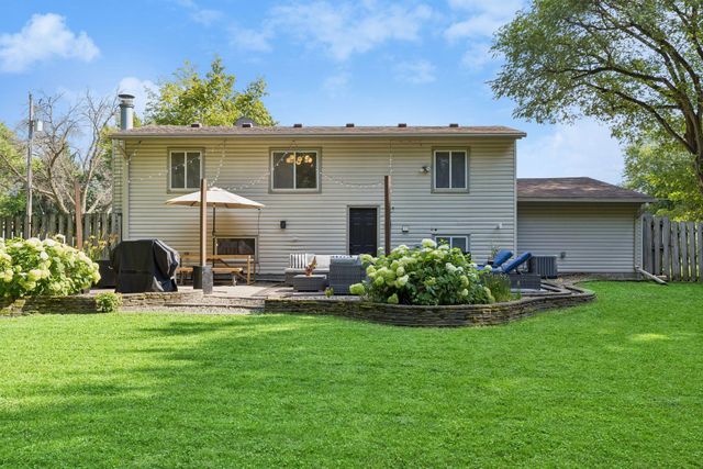 13404 Arthur Street W, Minnetonka, MN 55305