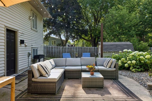 13404 Arthur Street W, Minnetonka, MN 55305