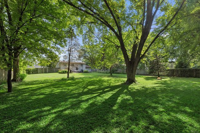 13404 Arthur Street W, Minnetonka, MN 55305