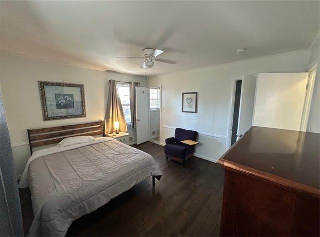 8844 Summit Street, Kansas City, MO 64114