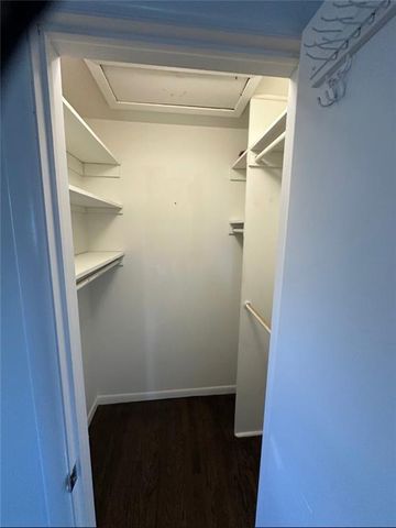 8844 Summit Street, Kansas City, MO 64114