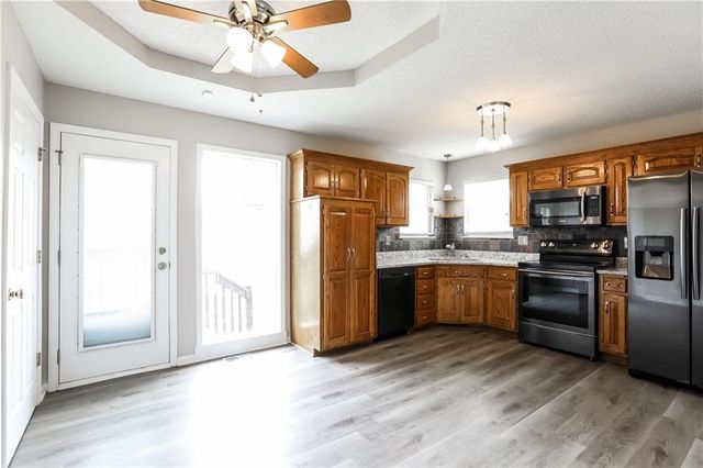 8424 NE 107th Court, Kansas City, MO 64157