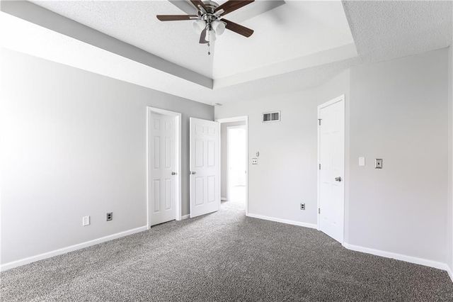 8424 NE 107th Court, Kansas City, MO 64157