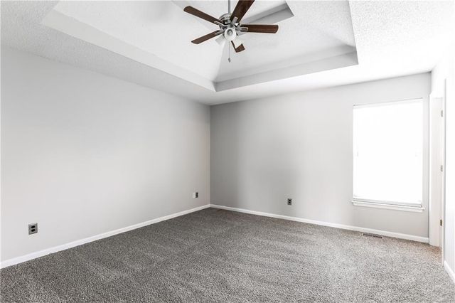 8424 NE 107th Court, Kansas City, MO 64157