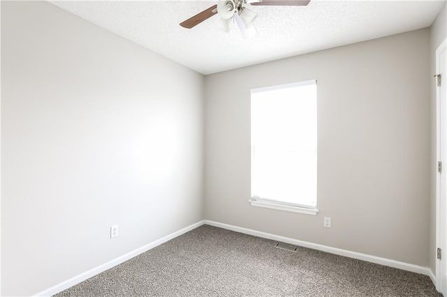 8424 NE 107th Court, Kansas City, MO 64157