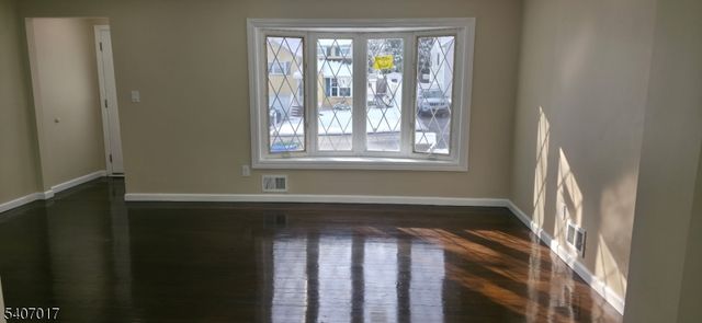 22 Robin Pl, Sayreville Boro, NJ 08859