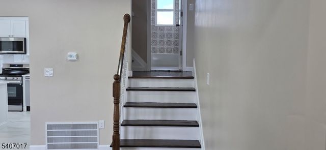 22 Robin Pl, Sayreville Boro, NJ 08859