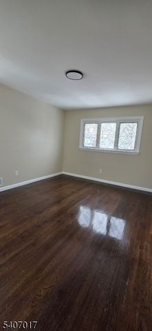 22 Robin Pl, Sayreville Boro, NJ 08859