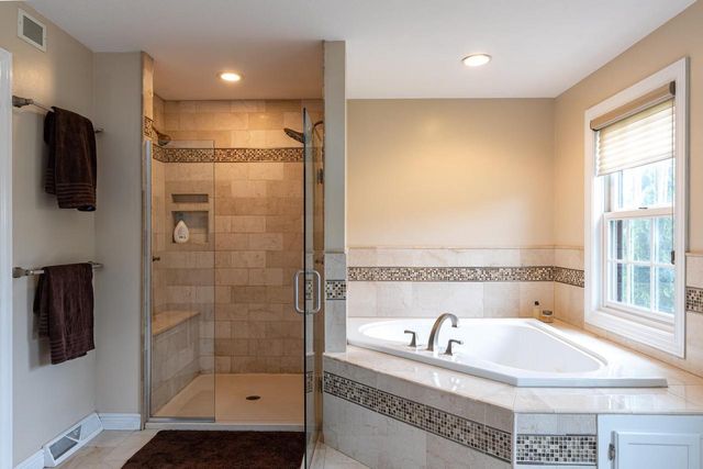 5193 HIGH POINTE DRIVE, Winneconne, WI 54986