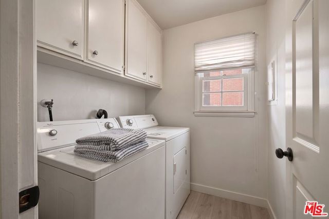 420 S Barrington Avenue 102, Los Angeles, CA 90049