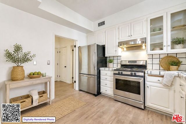 420 S Barrington Avenue 102, Los Angeles, CA 90049