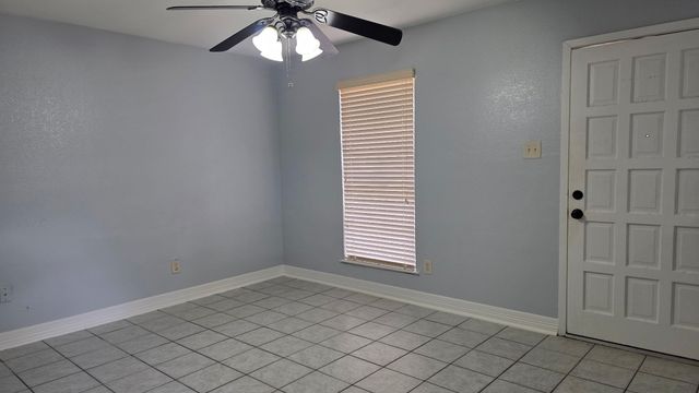 954 Crestbrook Drive, Houston, TX 77038