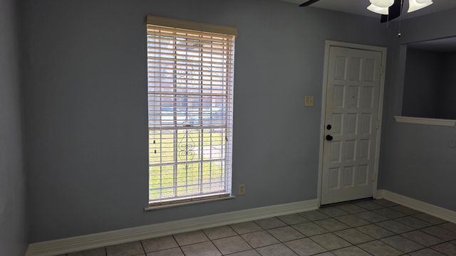 954 Crestbrook Drive, Houston, TX 77038