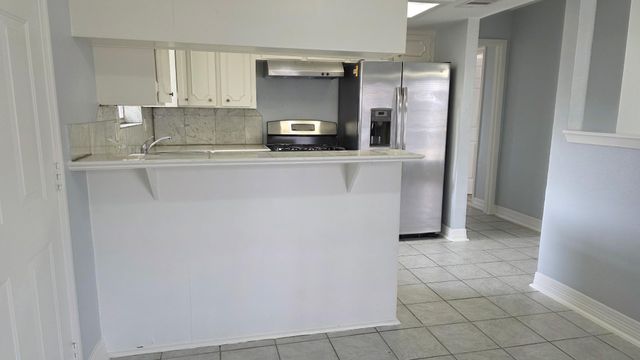 954 Crestbrook Drive, Houston, TX 77038