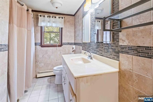 366 E Spring Valley Road, Paramus, NJ 07652