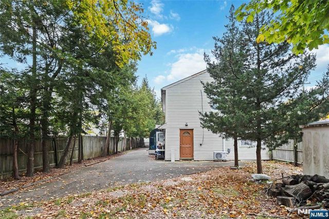 366 E Spring Valley Road, Paramus, NJ 07652