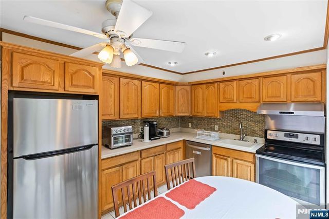 366 E Spring Valley Road, Paramus, NJ 07652