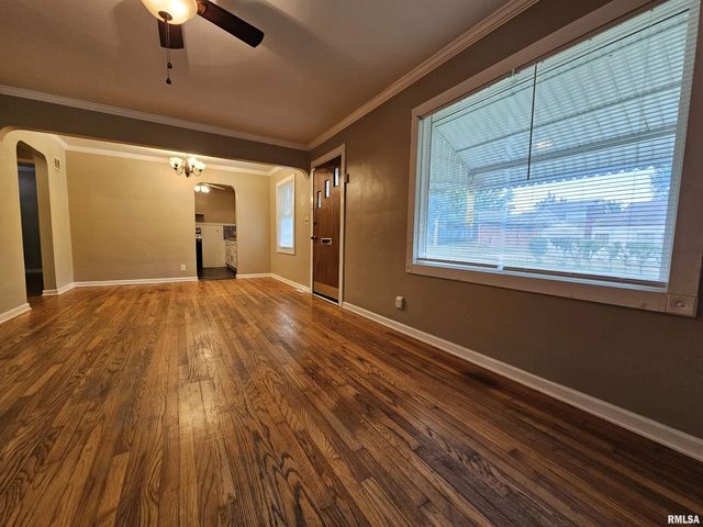 713 N 10TH Street, Mt Vernon, IL 62864