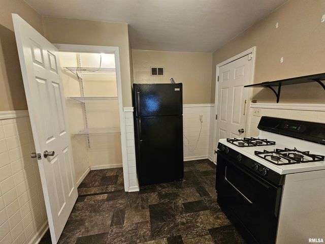 713 N 10TH Street, Mt Vernon, IL 62864