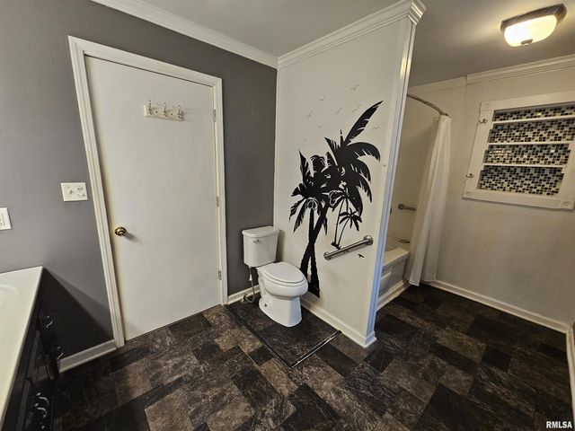 713 N 10TH Street, Mt Vernon, IL 62864