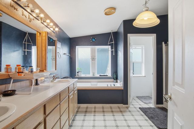 261 Hardy Rd, Lamont, WA 99017