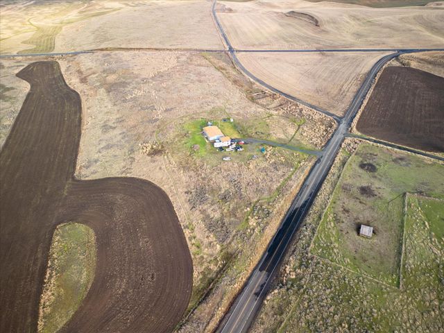 261 Hardy Rd, Lamont, WA 99017