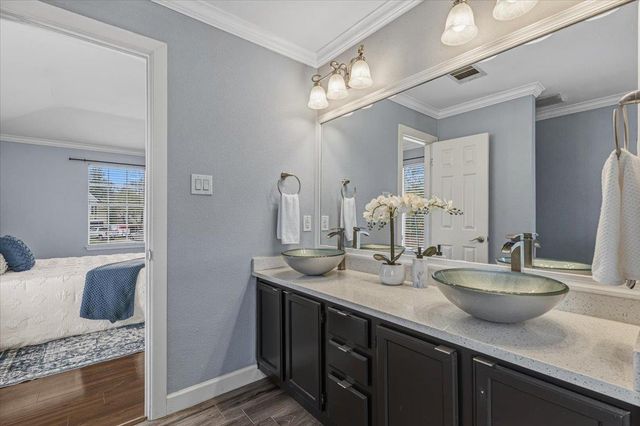 8103 Red Rock CV, Austin, TX 78749