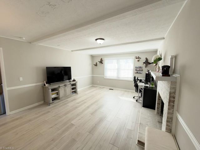 165 Summerglen Drive, Lewisville, NC 27023