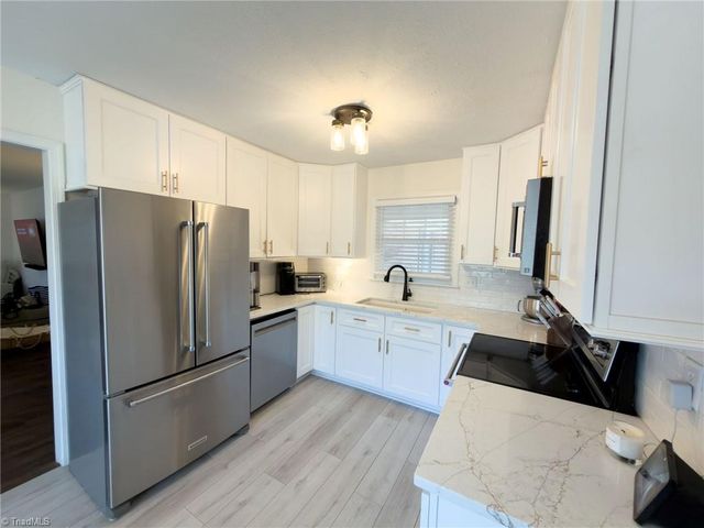 165 Summerglen Drive, Lewisville, NC 27023