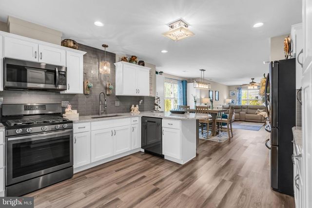 2 BERKELEY CROSSING WAY, Bayville, NJ 08721