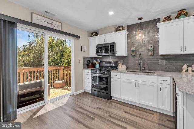 2 BERKELEY CROSSING WAY, Bayville, NJ 08721
